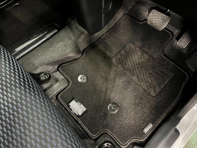 タントカスタムＲＳ　走行２３８２３キロ／クリアランスソナー一年保証・走行距離無制限　走行２３８２３キロ　サイドエアバック　クリアランスソナー　オートマチックハイビーム　オートライト　ＬＥＤヘッドライト　ベンチシート　シートヒーター　両側電動スライドドア（埼玉県）の中古車