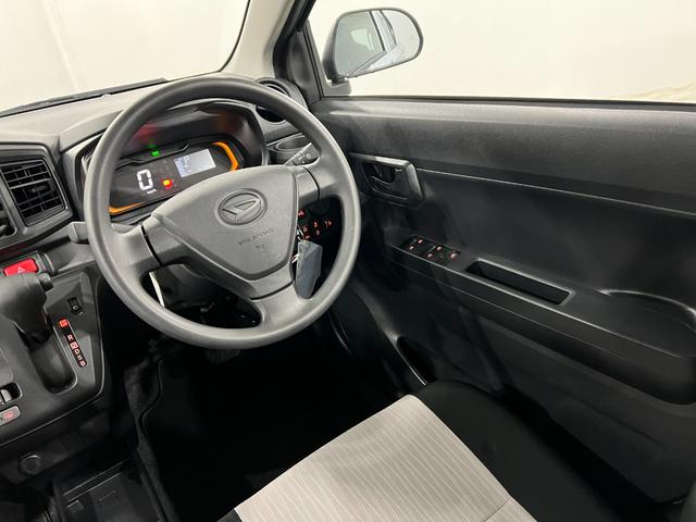 ミライースL SAIII 走行4100キロ/クリアランスソナー一年保証・走行距離無制限 走行4100キロ 助手席エアバック オートライト オートマチックハイビーム クリアランスソナー アイドリングストップ(埼玉県)の中古車