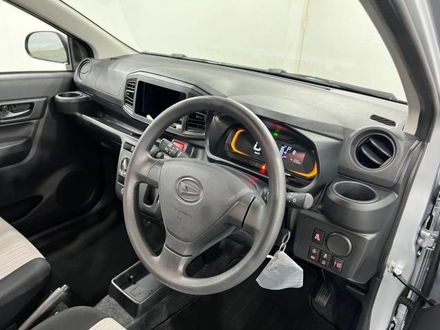 ミライースL SAIII 走行4100キロ/クリアランスソナー一年保証・走行距離無制限 走行4100キロ 助手席エアバック オートライト オートマチックハイビーム クリアランスソナー アイドリングストップ(埼玉県)の中古車