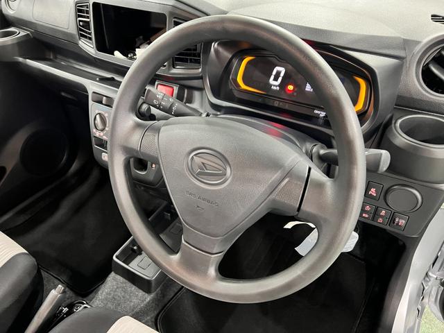 ミライースL SAIII 走行4100キロ/クリアランスソナー一年保証・走行距離無制限 走行4100キロ 助手席エアバック オートライト オートマチックハイビーム クリアランスソナー アイドリングストップ(埼玉県)の中古車