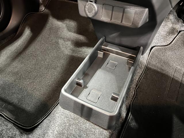 ミライースL SAIII 走行4100キロ/クリアランスソナー一年保証・走行距離無制限 走行4100キロ 助手席エアバック オートライト オートマチックハイビーム クリアランスソナー アイドリングストップ(埼玉県)の中古車