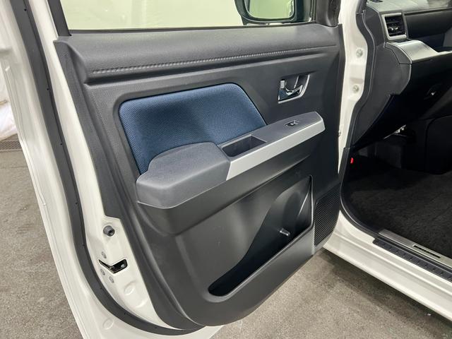 トールカスタムＧ　走行８０１４キロ／９インチナビ／パノラマモニター純正フルセグナビ　パノラマモニター　純正マット　ＬＥＤヘッドランプ　アイドリングストップ　両側電動スライドドア　オート格納式ドアミラー　電動パーキングブレーキ１年保証距離無制限　走行距離８０１４キロ（東京都）の中古車