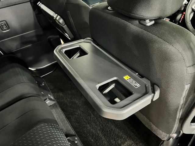 トールカスタムＧ　走行８０１４キロ／９インチナビ／パノラマモニター純正フルセグナビ　パノラマモニター　純正マット　ＬＥＤヘッドランプ　アイドリングストップ　両側電動スライドドア　オート格納式ドアミラー　電動パーキングブレーキ１年保証距離無制限　走行距離８０１４キロ（東京都）の中古車