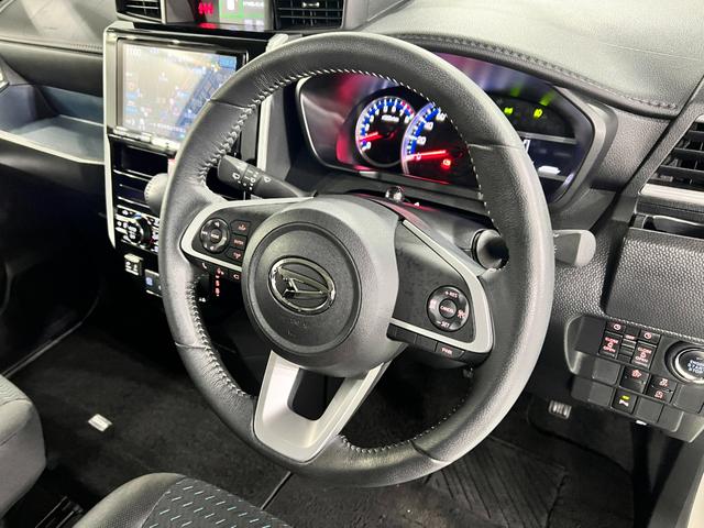 トールカスタムＧ　走行８０１４キロ／９インチナビ／パノラマモニター純正フルセグナビ　パノラマモニター　純正マット　ＬＥＤヘッドランプ　アイドリングストップ　両側電動スライドドア　オート格納式ドアミラー　電動パーキングブレーキ１年保証距離無制限　走行距離８０１４キロ（東京都）の中古車