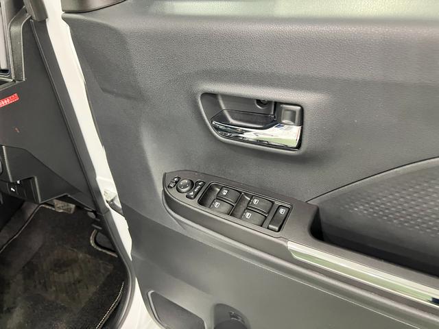 タントカスタムRS 走行48523キロ/クリアランスソナー一年保証・走行距離無制限 走行48523キロ サイドエアバック クリアランスソナー オートマチックハイビーム オートライト LEDヘッドライト ベンチシート シートヒーター 両側電動スライドドア(埼玉県)の中古車