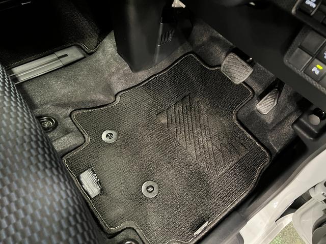 タントカスタムＲＳ　走行５５３５８キロ／クリアランスソナー一年保証・走行距離無制限　走行５５３５８キロ　サイドエアバック　クリアランスソナー　オートマチックハイビーム　オートライト　ＬＥＤヘッドライト　ベンチシート　シートヒーター　両側電動スライドドア（埼玉県）の中古車