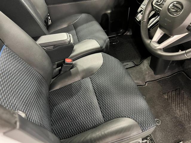 タントカスタムＲＳ　走行５５３５８キロ／クリアランスソナー一年保証・走行距離無制限　走行５５３５８キロ　サイドエアバック　クリアランスソナー　オートマチックハイビーム　オートライト　ＬＥＤヘッドライト　ベンチシート　シートヒーター　両側電動スライドドア（埼玉県）の中古車