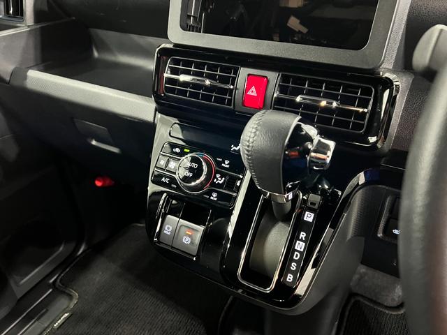 タントカスタムRS 走行26762キロ/クリアランスソナー一年保証・走行距離無制限 走行26762キロ サイドエアバック クリアランスソナー オートマチックハイビーム オートライト LEDヘッドライト ベンチシート シートヒーター 両側電動スライドドア(埼玉県)の中古車