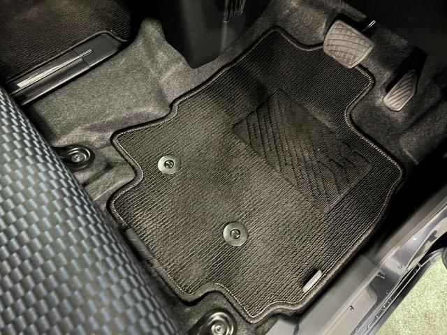 タントカスタムRS 走行26762キロ/クリアランスソナー一年保証・走行距離無制限 走行26762キロ サイドエアバック クリアランスソナー オートマチックハイビーム オートライト LEDヘッドライト ベンチシート シートヒーター 両側電動スライドドア(埼玉県)の中古車