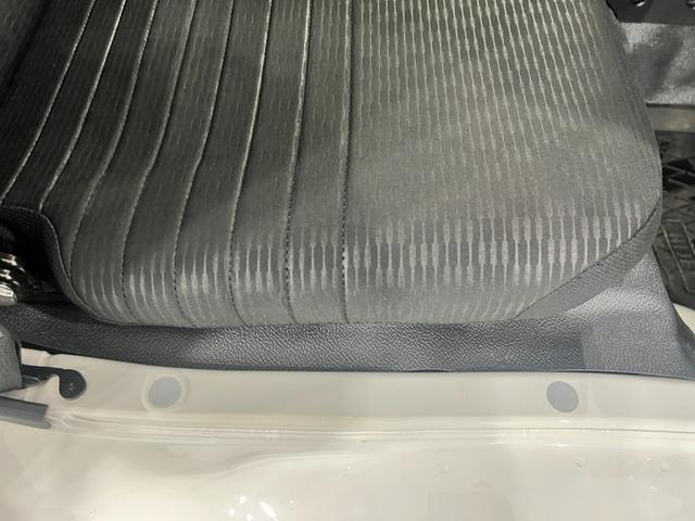 ハイゼットトラックＥＸＴ　走行９９９３キロ／クリアランスソナ／プッシュスタート一年保証・走行距離無制限走行９９９３キロ　助手席エアバック　純正カーペットマット　クリアランスソナー　オートライト　アイドリングストップ　プッシュスタート（埼玉県）の中古車