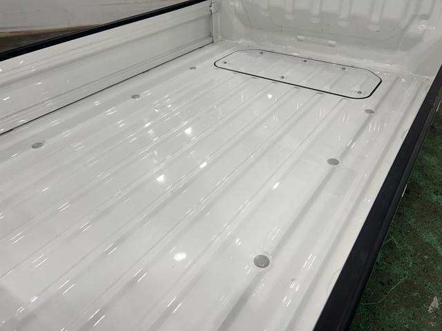 ハイゼットトラックＥＸＴ　走行９９９３キロ／クリアランスソナ／プッシュスタート一年保証・走行距離無制限走行９９９３キロ　助手席エアバック　純正カーペットマット　クリアランスソナー　オートライト　アイドリングストップ　プッシュスタート（埼玉県）の中古車