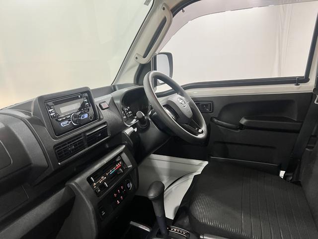 ハイゼットトラックＥＸＴ　走行９９９３キロ／クリアランスソナ／プッシュスタート一年保証・走行距離無制限走行９９９３キロ　助手席エアバック　純正カーペットマット　クリアランスソナー　オートライト　アイドリングストップ　プッシュスタート（埼玉県）の中古車