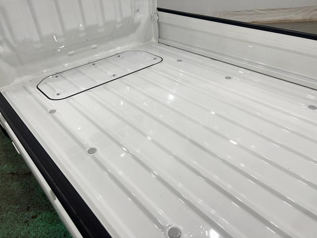 ハイゼットトラックＥＸＴ　走行９９９３キロ／クリアランスソナ／プッシュスタート一年保証・走行距離無制限走行９９９３キロ　助手席エアバック　純正カーペットマット　クリアランスソナー　オートライト　アイドリングストップ　プッシュスタート（埼玉県）の中古車