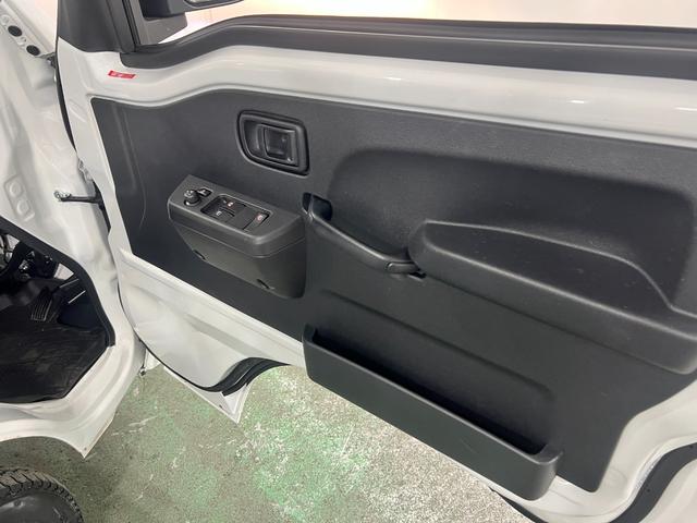 ハイゼットトラックＥＸＴ　走行９９９３キロ／クリアランスソナ／プッシュスタート一年保証・走行距離無制限走行９９９３キロ　助手席エアバック　純正カーペットマット　クリアランスソナー　オートライト　アイドリングストップ　プッシュスタート（埼玉県）の中古車