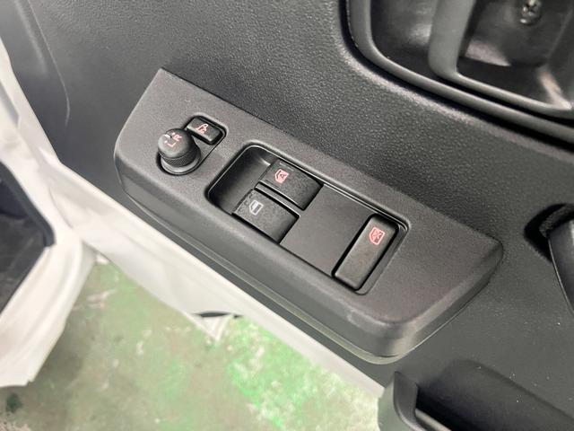 ハイゼットトラックＥＸＴ　走行９９９３キロ／クリアランスソナ／プッシュスタート一年保証・走行距離無制限走行９９９３キロ　助手席エアバック　純正カーペットマット　クリアランスソナー　オートライト　アイドリングストップ　プッシュスタート（埼玉県）の中古車