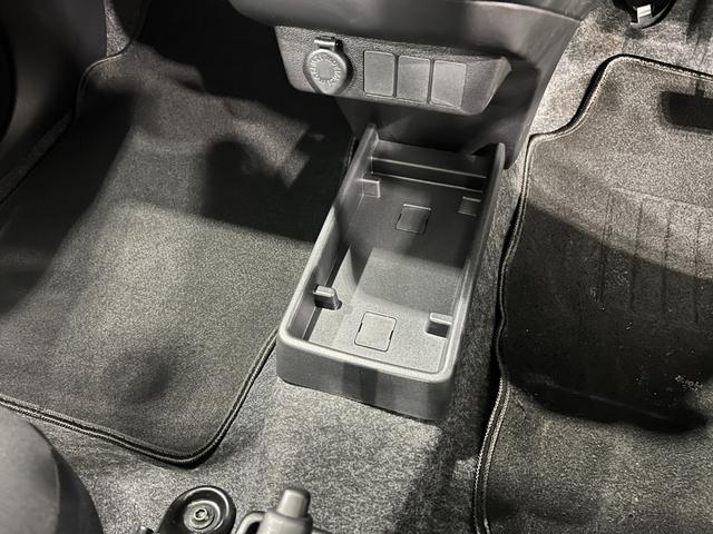 ミライースL SAIII 走行4799キロ/クリアランスソナー一年保証・走行距離無制限 走行4799キロ 助手席エアバック オートライト オートマチックハイビーム クリアランスソナー アイドリングストップ(埼玉県)の中古車