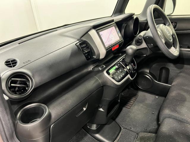 Ｎ−ＢＯＸＧ　ＳＳパッケージ　走行７００４２キロ／車検整備付一年保証・走行距離無制限走行７００４２キロ　車検整備付　タイヤ４本交換　ワンセグナビ　バックカメラ　ＥＴＣ　両側電動スライドドア（埼玉県）の中古車