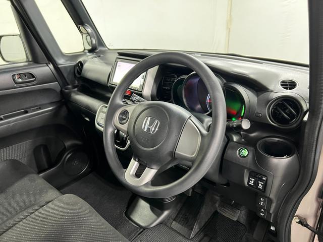 Ｎ−ＢＯＸＧ　ＳＳパッケージ　走行７００４２キロ／車検整備付一年保証・走行距離無制限走行７００４２キロ　車検整備付　タイヤ４本交換　ワンセグナビ　バックカメラ　ＥＴＣ　両側電動スライドドア（埼玉県）の中古車