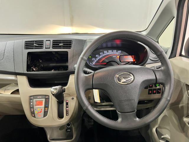 ムーヴＸ　ＳＡ　走行３５６２５キロ／オートライト／純正マット１年保証距離無制限　走行距離３５６２５キロ　純正マット　助手席エアバッグ　オートライト　アイドリングストップ　電動格納式ドアミラー　プッシュボタンスタート　シートアンダートレイ（埼玉県）の中古車