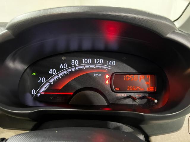 ムーヴＸ　ＳＡ　走行３５６２５キロ／オートライト／純正マット１年保証距離無制限　走行距離３５６２５キロ　純正マット　助手席エアバッグ　オートライト　アイドリングストップ　電動格納式ドアミラー　プッシュボタンスタート　シートアンダートレイ（埼玉県）の中古車