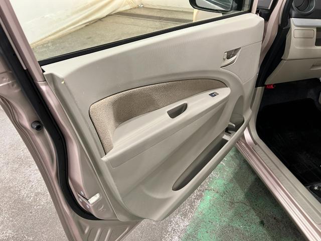 ムーヴＸ　ＳＡ　走行３５６２５キロ／オートライト／純正マット１年保証距離無制限　走行距離３５６２５キロ　純正マット　助手席エアバッグ　オートライト　アイドリングストップ　電動格納式ドアミラー　プッシュボタンスタート　シートアンダートレイ（埼玉県）の中古車