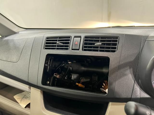 ムーヴＸ　ＳＡ　走行３５６２５キロ／オートライト／純正マット１年保証距離無制限　走行距離３５６２５キロ　純正マット　助手席エアバッグ　オートライト　アイドリングストップ　電動格納式ドアミラー　プッシュボタンスタート　シートアンダートレイ（埼玉県）の中古車