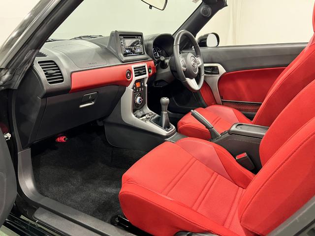 コペンセロ　走行１２０８１０キロ／ＬＥＤヘッドライト／ＭＴ一年保証・走行距離無制限走行１２０８１０キロ　ＬＥＤヘッドライト　助手席エアバック　ＭＴ　電動オープン　キーフリー　エアコン　シートヒーター（埼玉県）の中古車