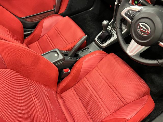 コペンセロ　走行１２０８１０キロ／ＬＥＤヘッドライト／ＭＴ一年保証・走行距離無制限走行１２０８１０キロ　ＬＥＤヘッドライト　助手席エアバック　ＭＴ　電動オープン　キーフリー　エアコン　シートヒーター（埼玉県）の中古車