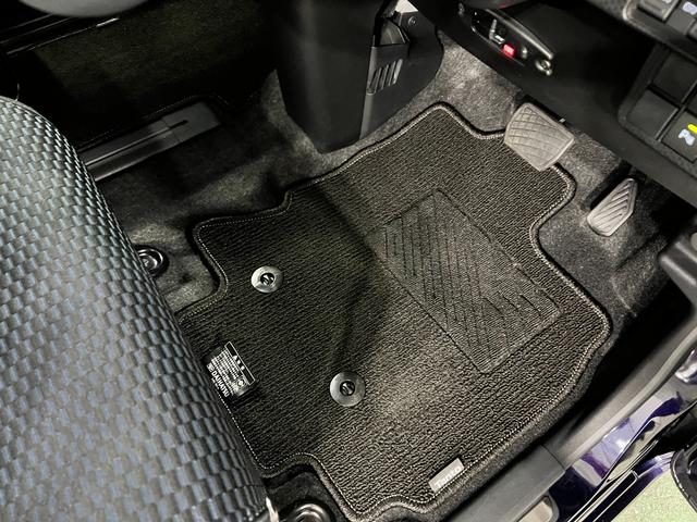 タントカスタムＲＳ　走行２９０６キロ／ナビ／バックカメラ／ドラレコ一年保証・走行距離無制限走行２９０６キロ　フルセグナビ　ブルートゥース　バックカメラ　ドラレコ　クリアランスソナー　オートライト　ＬＥＤヘッドライト　シートヒーター　両側電動スライドドア（埼玉県）の中古車