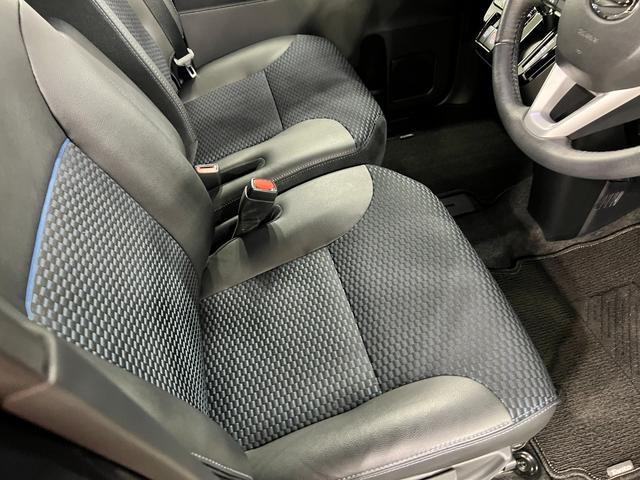 タントカスタムＲＳ　走行２９０６キロ／ナビ／バックカメラ／ドラレコ一年保証・走行距離無制限走行２９０６キロ　フルセグナビ　ブルートゥース　バックカメラ　ドラレコ　クリアランスソナー　オートライト　ＬＥＤヘッドライト　シートヒーター　両側電動スライドドア（埼玉県）の中古車