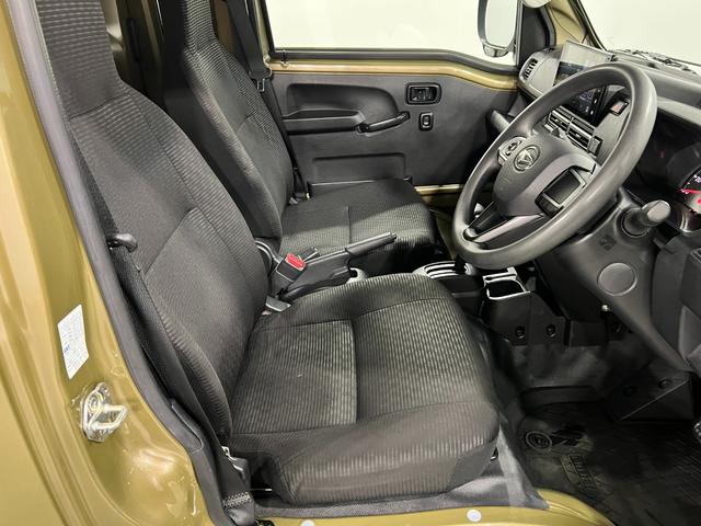 ハイゼットトラックジャンボエクストラ　４ＷＤ／走行３５７４８キロ／ディスプレイ１年保証距離無制限　走行距離３５７４８キロ　４ＷＤ　ディスプレイオーディオ　バックカメラ　ブルートゥース　純正マット　クリアランスソナー　オートライト　ＬＥＤヘッドランプ　アイドリングストップ（埼玉県）の中古車