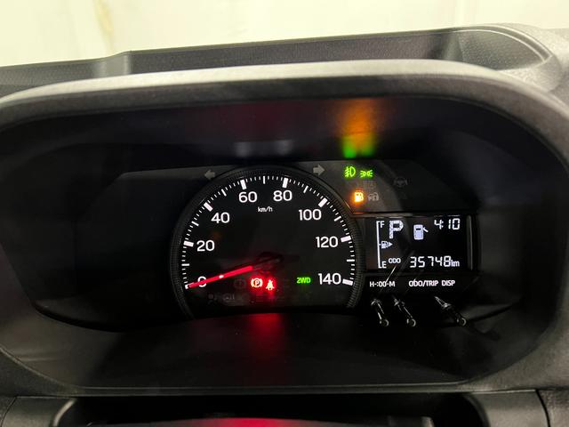 ハイゼットトラックジャンボエクストラ　４ＷＤ／走行３５７４８キロ／ディスプレイ１年保証距離無制限　走行距離３５７４８キロ　４ＷＤ　ディスプレイオーディオ　バックカメラ　ブルートゥース　純正マット　クリアランスソナー　オートライト　ＬＥＤヘッドランプ　アイドリングストップ（埼玉県）の中古車