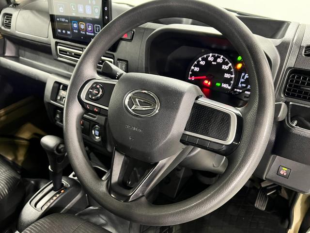 ハイゼットトラックジャンボエクストラ　４ＷＤ／走行３５７４８キロ／ディスプレイ１年保証距離無制限　走行距離３５７４８キロ　４ＷＤ　ディスプレイオーディオ　バックカメラ　ブルートゥース　純正マット　クリアランスソナー　オートライト　ＬＥＤヘッドランプ　アイドリングストップ（埼玉県）の中古車