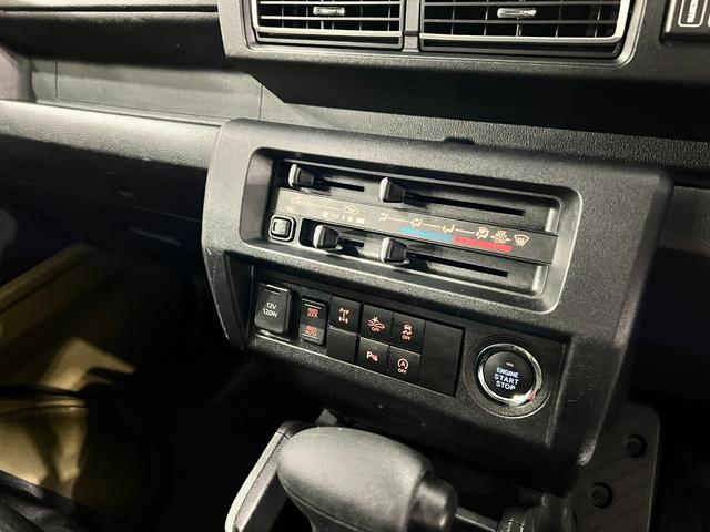 ハイゼットトラックジャンボエクストラ　４ＷＤ／走行３５７４８キロ／ディスプレイ１年保証距離無制限　走行距離３５７４８キロ　４ＷＤ　ディスプレイオーディオ　バックカメラ　ブルートゥース　純正マット　クリアランスソナー　オートライト　ＬＥＤヘッドランプ　アイドリングストップ（埼玉県）の中古車