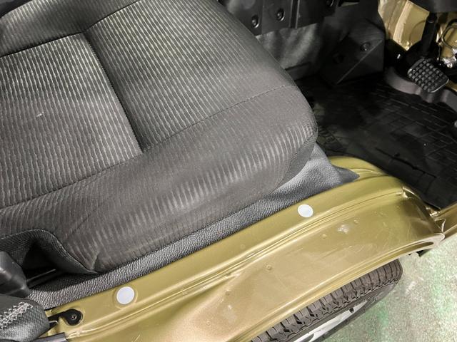 ハイゼットトラックジャンボエクストラ　４ＷＤ／走行３５７４８キロ／ディスプレイ１年保証距離無制限　走行距離３５７４８キロ　４ＷＤ　ディスプレイオーディオ　バックカメラ　ブルートゥース　純正マット　クリアランスソナー　オートライト　ＬＥＤヘッドランプ　アイドリングストップ（埼玉県）の中古車