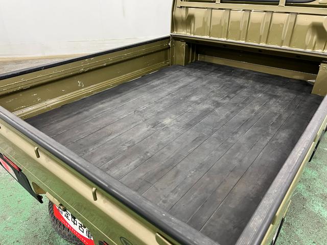 ハイゼットトラックジャンボエクストラ　４ＷＤ／走行３５７４８キロ／ディスプレイ１年保証距離無制限　走行距離３５７４８キロ　４ＷＤ　ディスプレイオーディオ　バックカメラ　ブルートゥース　純正マット　クリアランスソナー　オートライト　ＬＥＤヘッドランプ　アイドリングストップ（埼玉県）の中古車