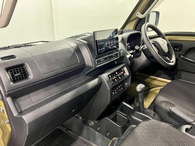 ハイゼットトラックジャンボエクストラ　４ＷＤ／走行３５７４８キロ／ディスプレイ１年保証距離無制限　走行距離３５７４８キロ　４ＷＤ　ディスプレイオーディオ　バックカメラ　ブルートゥース　純正マット　クリアランスソナー　オートライト　ＬＥＤヘッドランプ　アイドリングストップ（埼玉県）の中古車