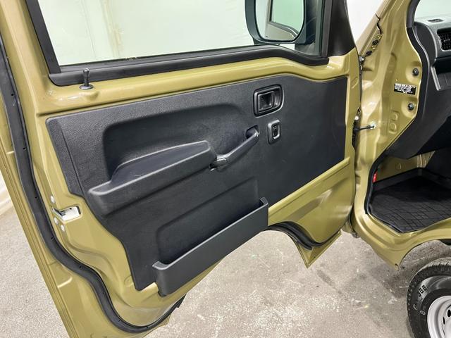 ハイゼットトラックジャンボエクストラ　４ＷＤ／走行３５７４８キロ／ディスプレイ１年保証距離無制限　走行距離３５７４８キロ　４ＷＤ　ディスプレイオーディオ　バックカメラ　ブルートゥース　純正マット　クリアランスソナー　オートライト　ＬＥＤヘッドランプ　アイドリングストップ（埼玉県）の中古車