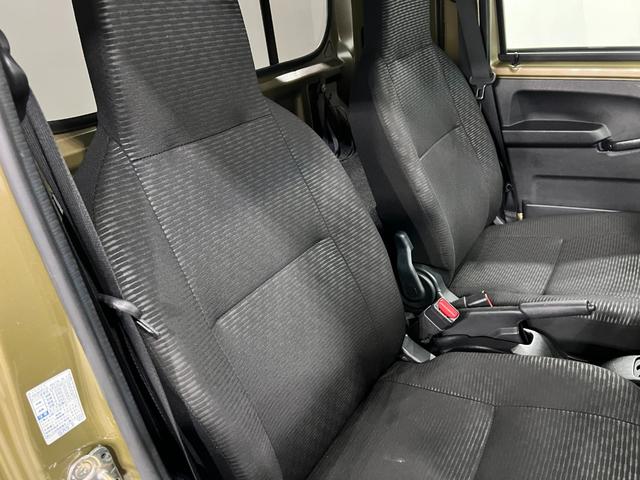 ハイゼットトラックジャンボエクストラ　４ＷＤ／走行３５７４８キロ／ディスプレイ１年保証距離無制限　走行距離３５７４８キロ　４ＷＤ　ディスプレイオーディオ　バックカメラ　ブルートゥース　純正マット　クリアランスソナー　オートライト　ＬＥＤヘッドランプ　アイドリングストップ（埼玉県）の中古車