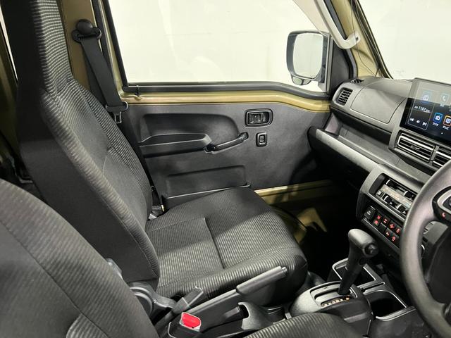 ハイゼットトラックジャンボエクストラ　４ＷＤ／走行３５７４８キロ／ディスプレイ１年保証距離無制限　走行距離３５７４８キロ　４ＷＤ　ディスプレイオーディオ　バックカメラ　ブルートゥース　純正マット　クリアランスソナー　オートライト　ＬＥＤヘッドランプ　アイドリングストップ（埼玉県）の中古車