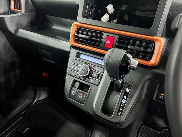 タントファンクロスターボ　走行１８８４０キロ／クリアランスソナー一年保証・走行距離無制限　走行１８８４０キロ　サイドエアバック　クリアランスソナー　オートマチックハイビーム　オートライト　ＬＥＤヘッドライト　ベンチシート　シートヒーター　両側電動スライドドア（埼玉県）の中古車