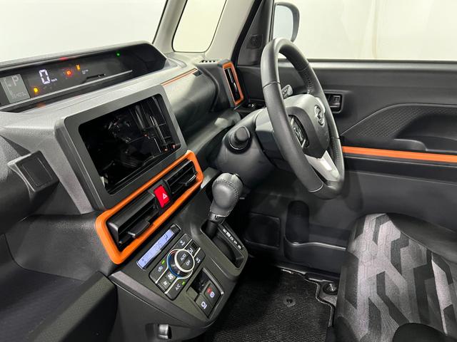 タントファンクロスターボ 走行36403キロ/クリアランスソナー一年保証・走行距離無制限 走行36403キロ サイドエアバック クリアランスソナー オートマチックハイビーム オートライト LEDヘッドライト ベンチシート シートヒーター 両側電動スライドドア(埼玉県)の中古車