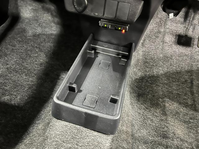 ピクシスエポックＬ　ＳＡIII　走行２６３４７キロ／ワンセグナビ／ドラレコ１年保証距離無制限　走行距離２６３４７キロ　ワンセグナビ　バックカメラ　ドラレコ　助手席エアバッグ　クリアランスソナー　オートライト　アイドリングストップ　キーレスエントリー（埼玉県）の中古車