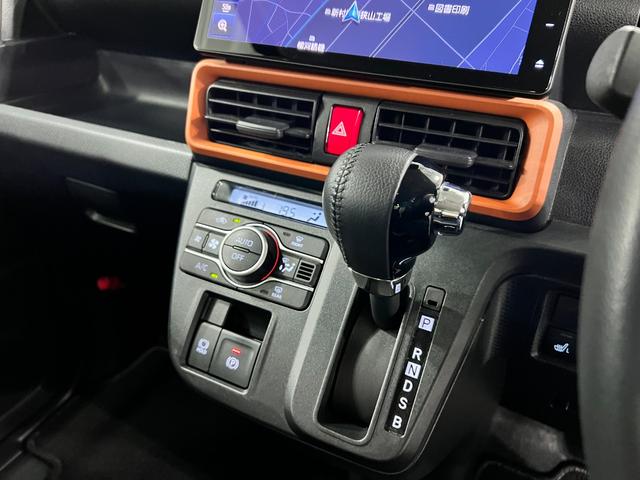 タントファンクロスターボ　走行８８１８４キロ／車検整備付／ナビ一年保証・走行距離無制限走行８８１８４キロ　車検整備付　タイヤ４本交換　フルセグナビ　ＥＴＣ　　バックカメラ　ドラレコ　クリアランスソナー　オートライト　ＬＥＤヘッドライト　シートヒーター（埼玉県）の中古車