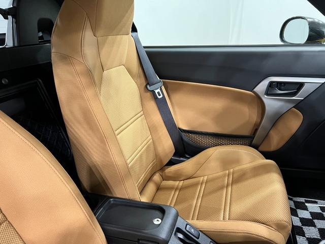 コペンセロ　走行１９９５３キロ／ナビ／バックカメラ／ＥＴＣ／ＡＴ一年保証・走行距離無制限走行１９９５３キロ　フルセグナビ　バックカメラ　ＥＴＣ　ＬＥＤヘッドライト　シートヒーター　アイドリングストップ（埼玉県）の中古車