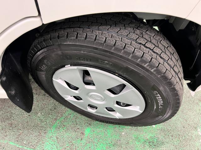 ハイゼットカーゴデッキバンＧ　走行８８４９７キロ／車検整備付／４ＷＤ／ナビ一年保証・走行距離無制限走行８８４９７キロ　フルセグナビ　バックカメラ　ドラレコ　車検整備付　４ＷＤ　ＬＥＤヘッドライト（埼玉県）の中古車