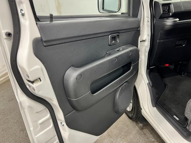 ハイゼットカーゴデッキバンＧ　走行８８４９７キロ／車検整備付／４ＷＤ／ナビ一年保証・走行距離無制限走行８８４９７キロ　フルセグナビ　バックカメラ　ドラレコ　車検整備付　４ＷＤ　ＬＥＤヘッドライト（埼玉県）の中古車