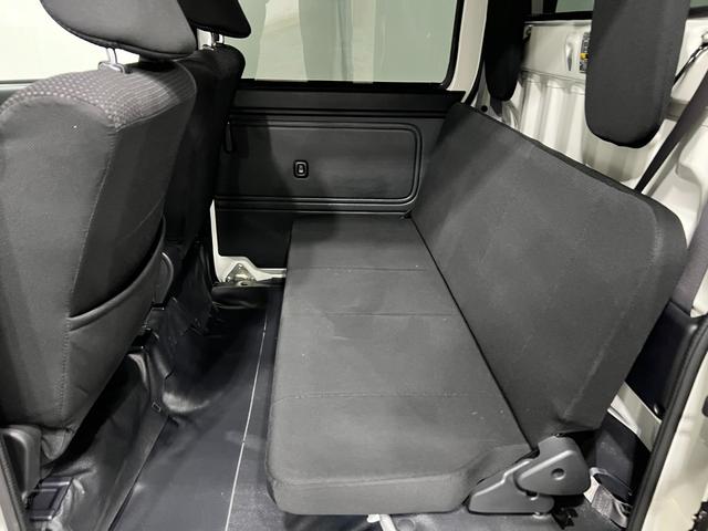 ハイゼットカーゴデッキバンＧ　走行８８４９７キロ／車検整備付／４ＷＤ／ナビ一年保証・走行距離無制限走行８８４９７キロ　フルセグナビ　バックカメラ　ドラレコ　車検整備付　４ＷＤ　ＬＥＤヘッドライト（埼玉県）の中古車