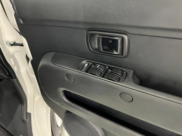 ハイゼットカーゴデッキバンＧ　走行８８４９７キロ／車検整備付／４ＷＤ／ナビ一年保証・走行距離無制限走行８８４９７キロ　フルセグナビ　バックカメラ　ドラレコ　車検整備付　４ＷＤ　ＬＥＤヘッドライト（埼玉県）の中古車