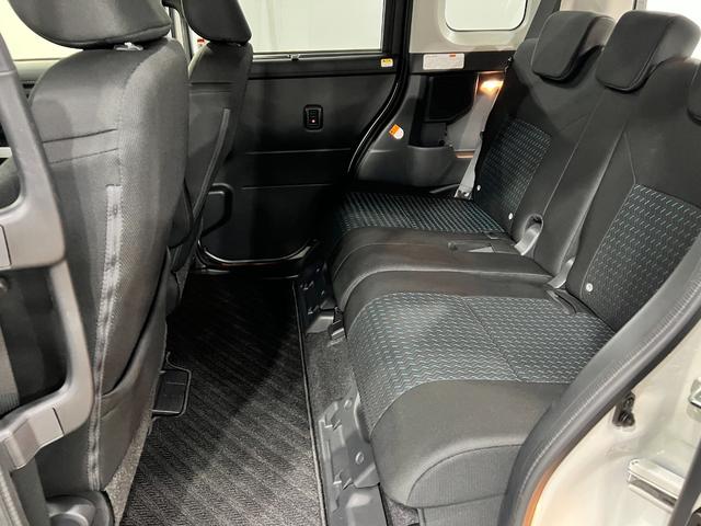 トールカスタムＧ　ターボ　走行２６０１１キロ／クリアランスソナー一年保証・走行距離無制限　走行２６０１１キロ　クリアランスソナー　オートマチックハイビーム　オートライト　ＬＥＤヘッドライト　両側電動スライドドア（埼玉県）の中古車